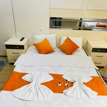 Taksim Orange